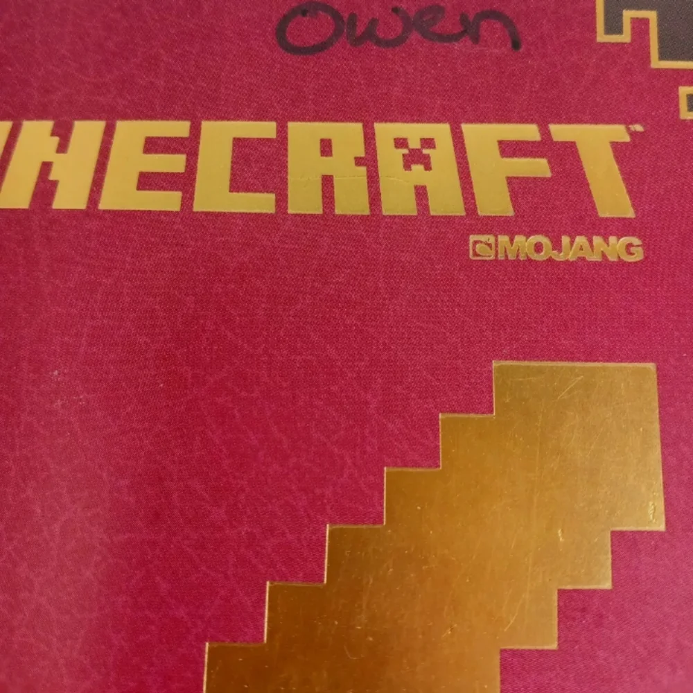 Minecraft Combat Handbook by Stephanie Milton (Trade Paperback) VIDEO GAME BOOK